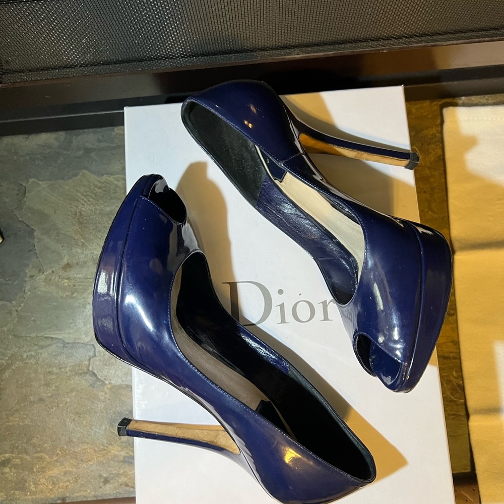 Christian Dior Women's Patent Leather Elegant Blue Heels Size 35